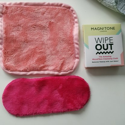 Wipe-Out-Microfibre-Cleansing-Cloth-Magnitone-bellezza-in-the-city