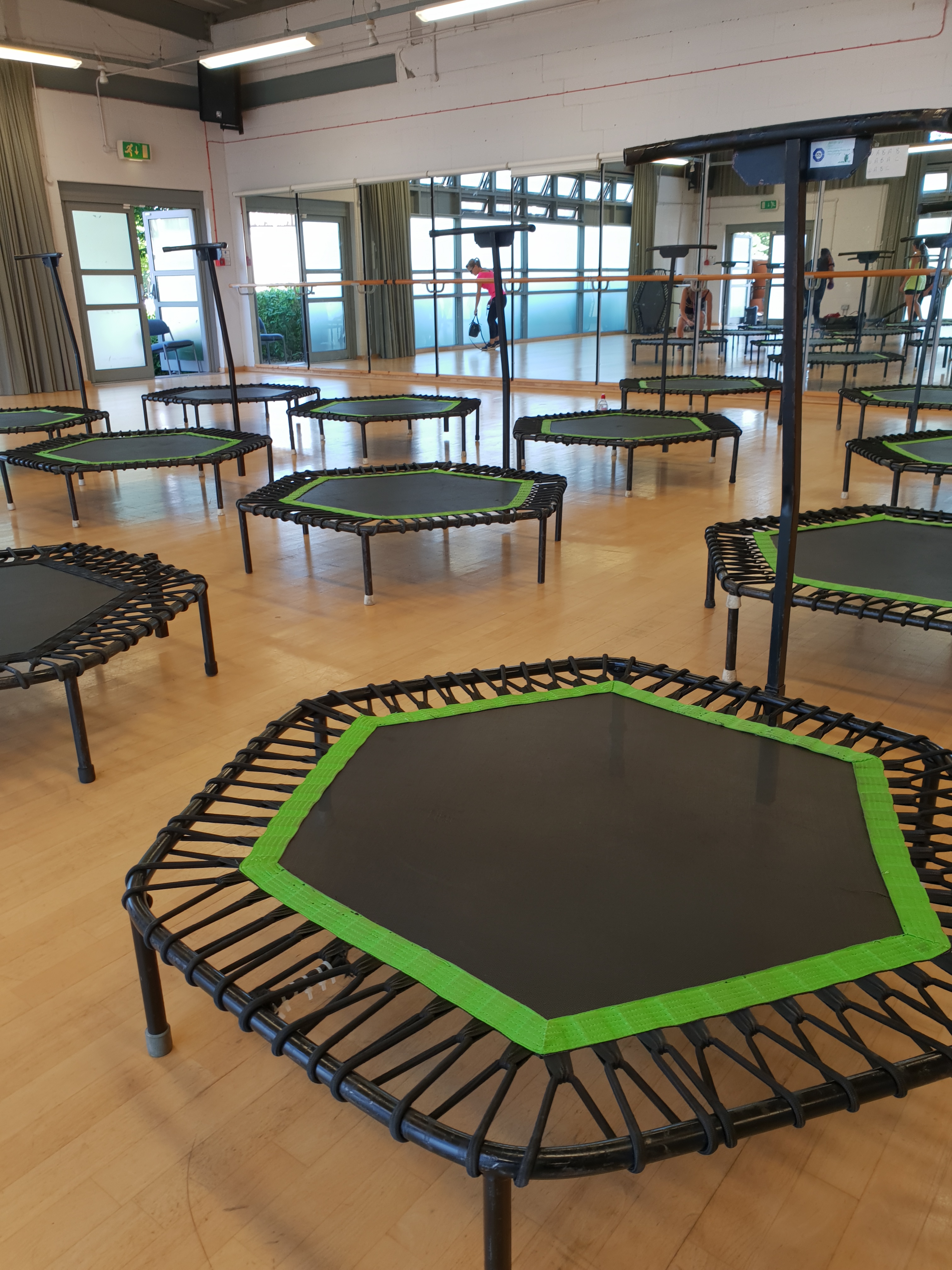 Trampolini,_Jomba_London_Fitness_Class_north_london_bellezza_in-the_city
