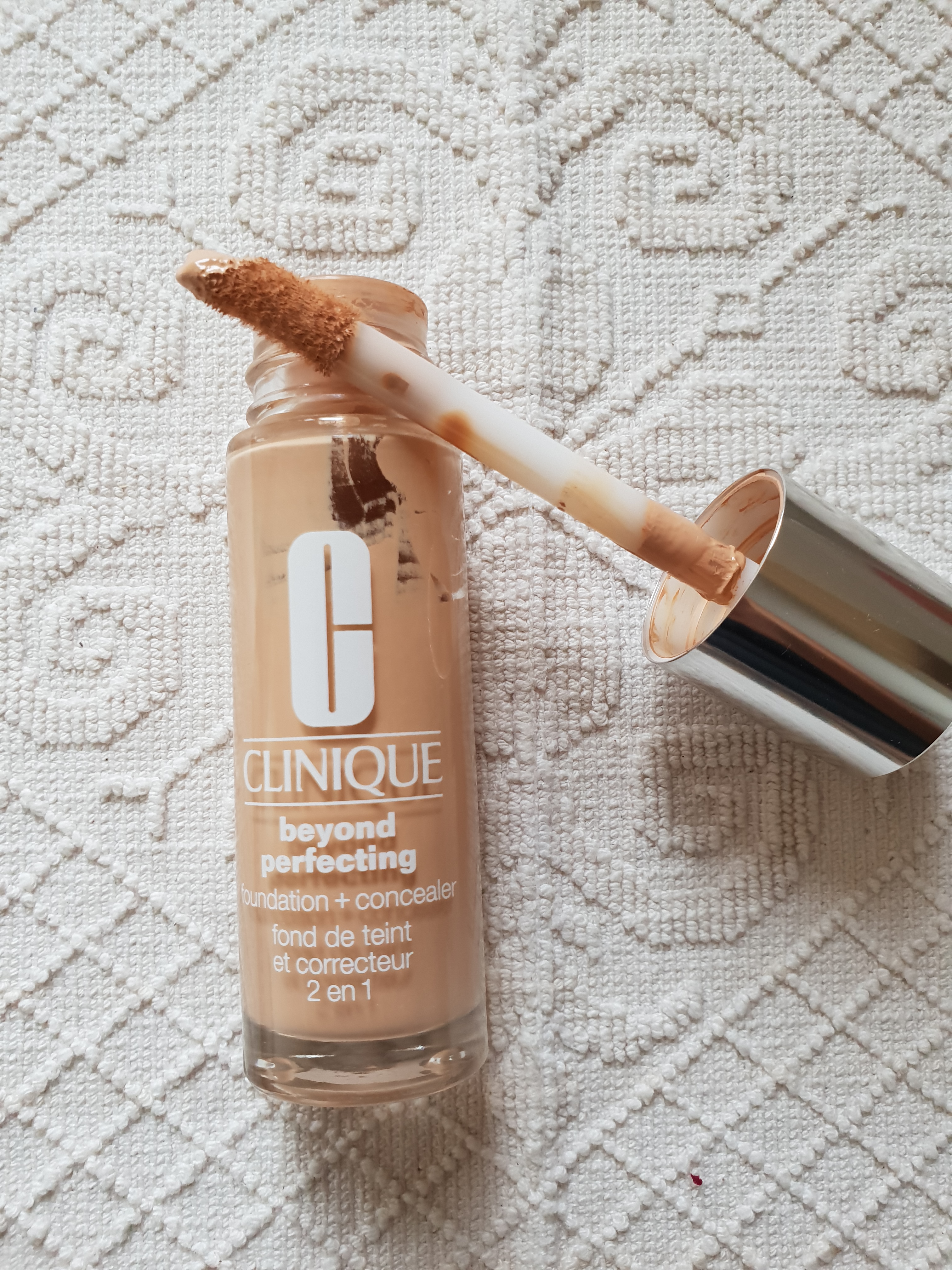 Fondotinta-Beyond-Perfecting-Clinique-Bellezza-in-the-city