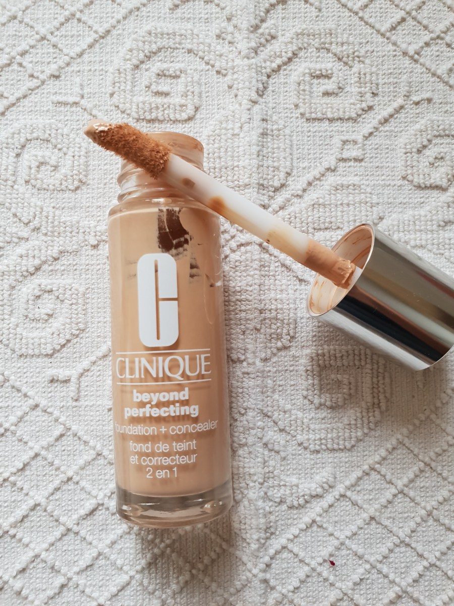 Fondotinta-Beyond-Perfecting-Clinique-Bellezza-in-the-city